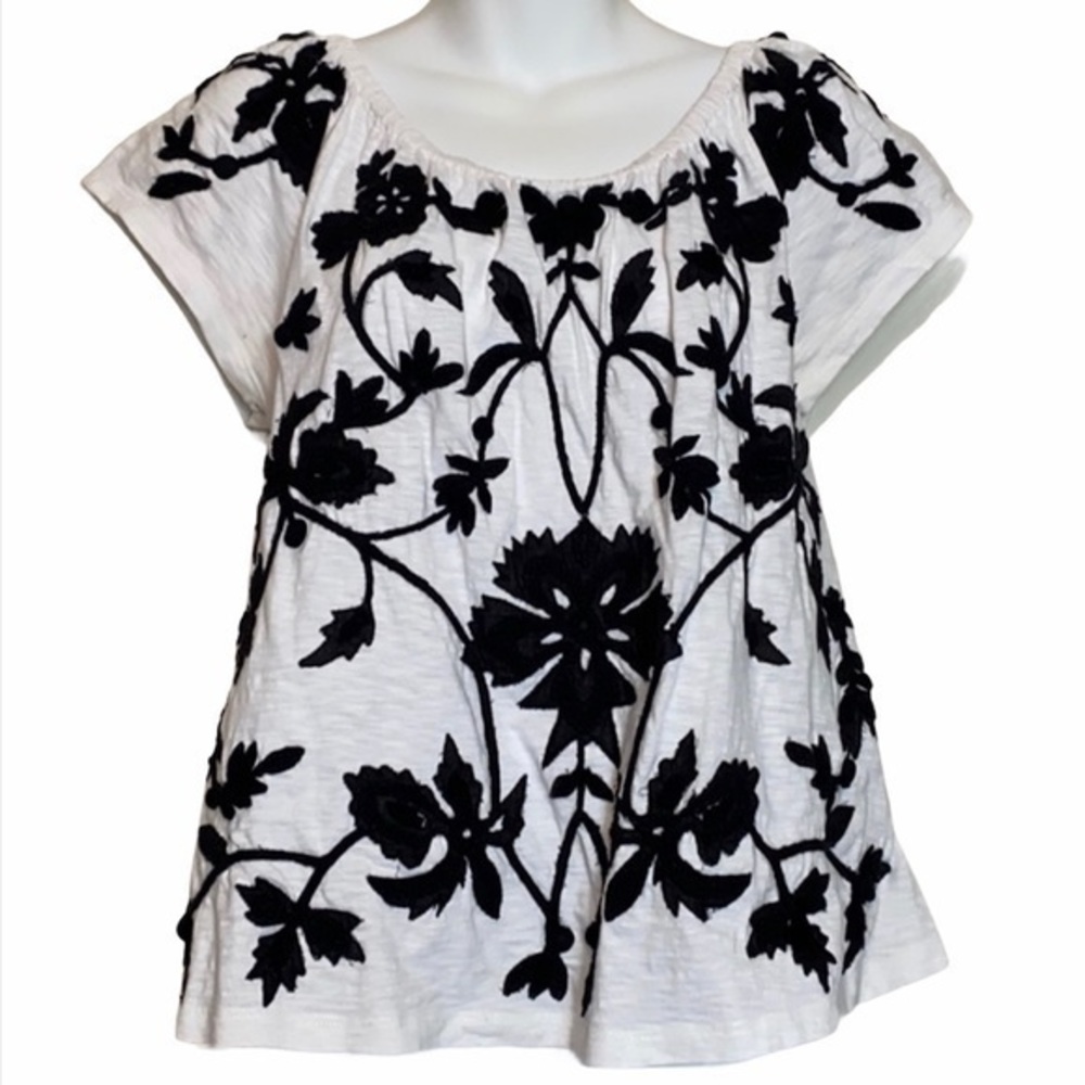 Akemi + Kin Black & White Top Size S